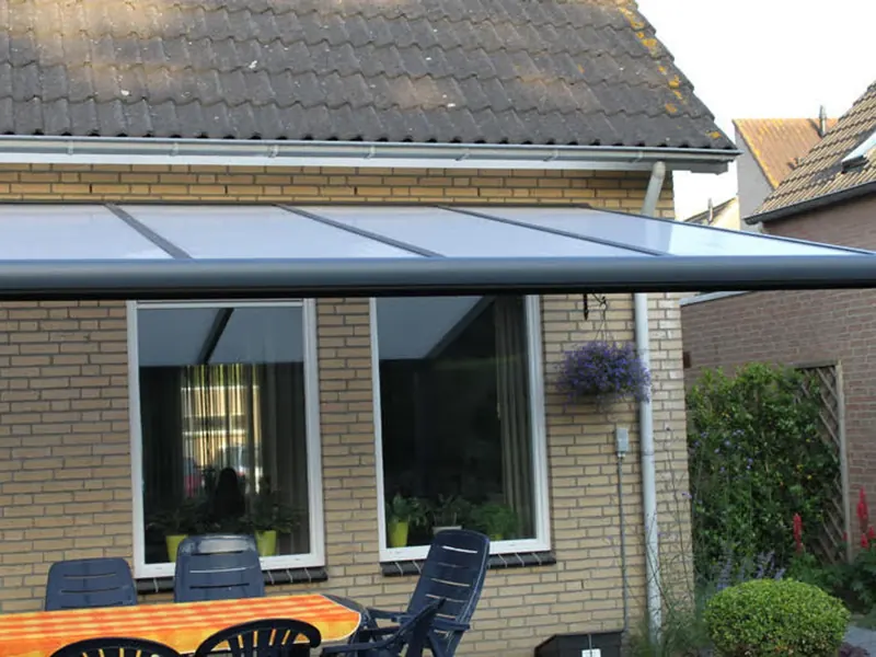 Terras: Aluminium overkapping, geplaatst bij een klant